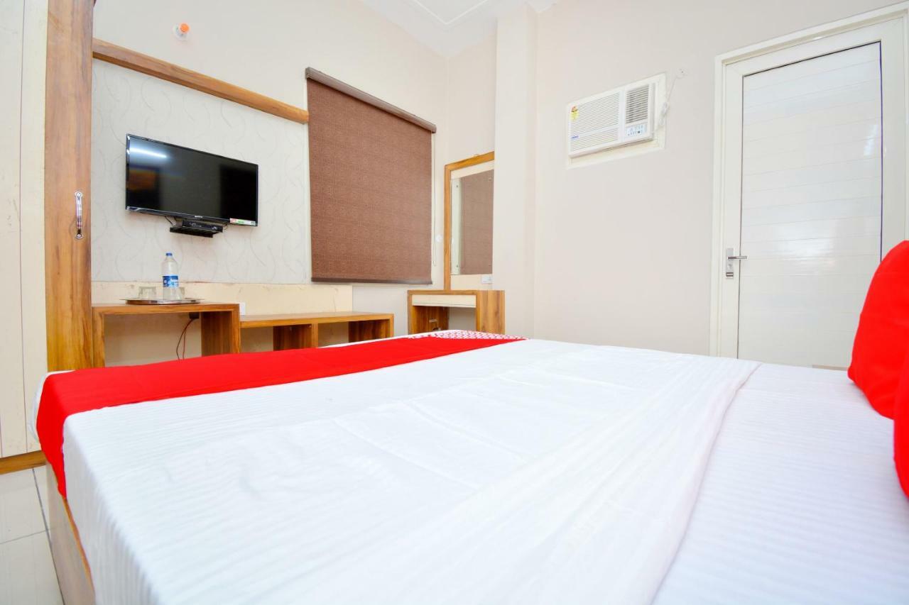 Oyo 40699 Grand Sokhi Hotell Tarn Taran Eksteriør bilde